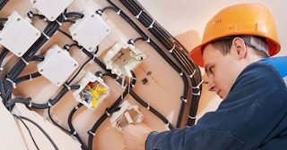 Электромонтаж под ключ от 571 руб в Колпино - ЭлектроКлп